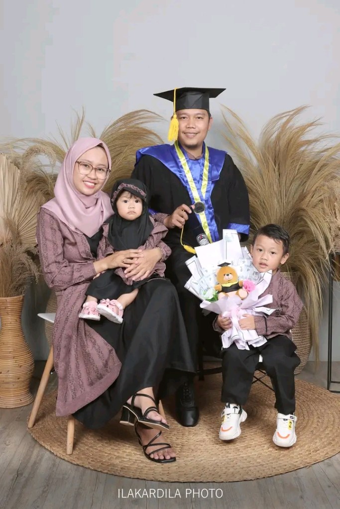 Studio Foto Keluarga Terdekat di Bekasi Cibitung

